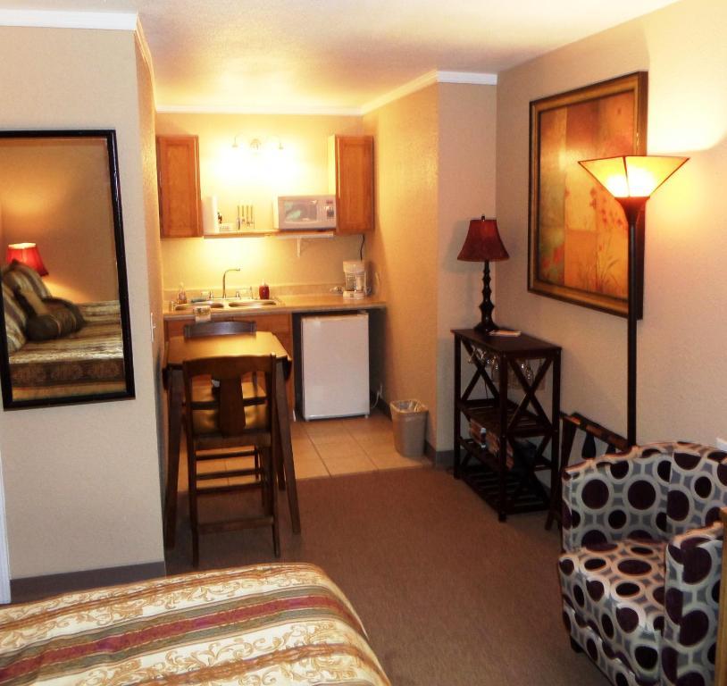 Eureka Suites يوريكا سبرينغز الغرفة الصورة
